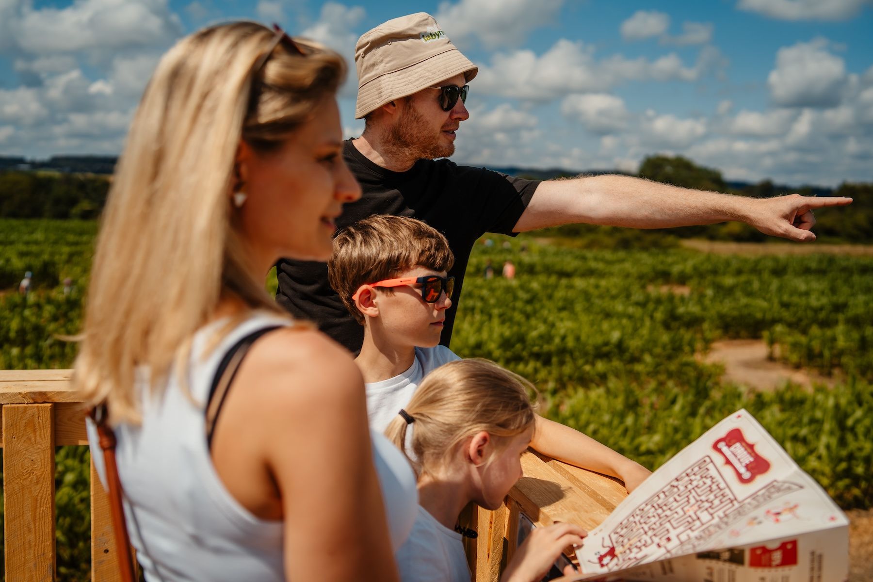 famille au labyrinthe de Durbuy